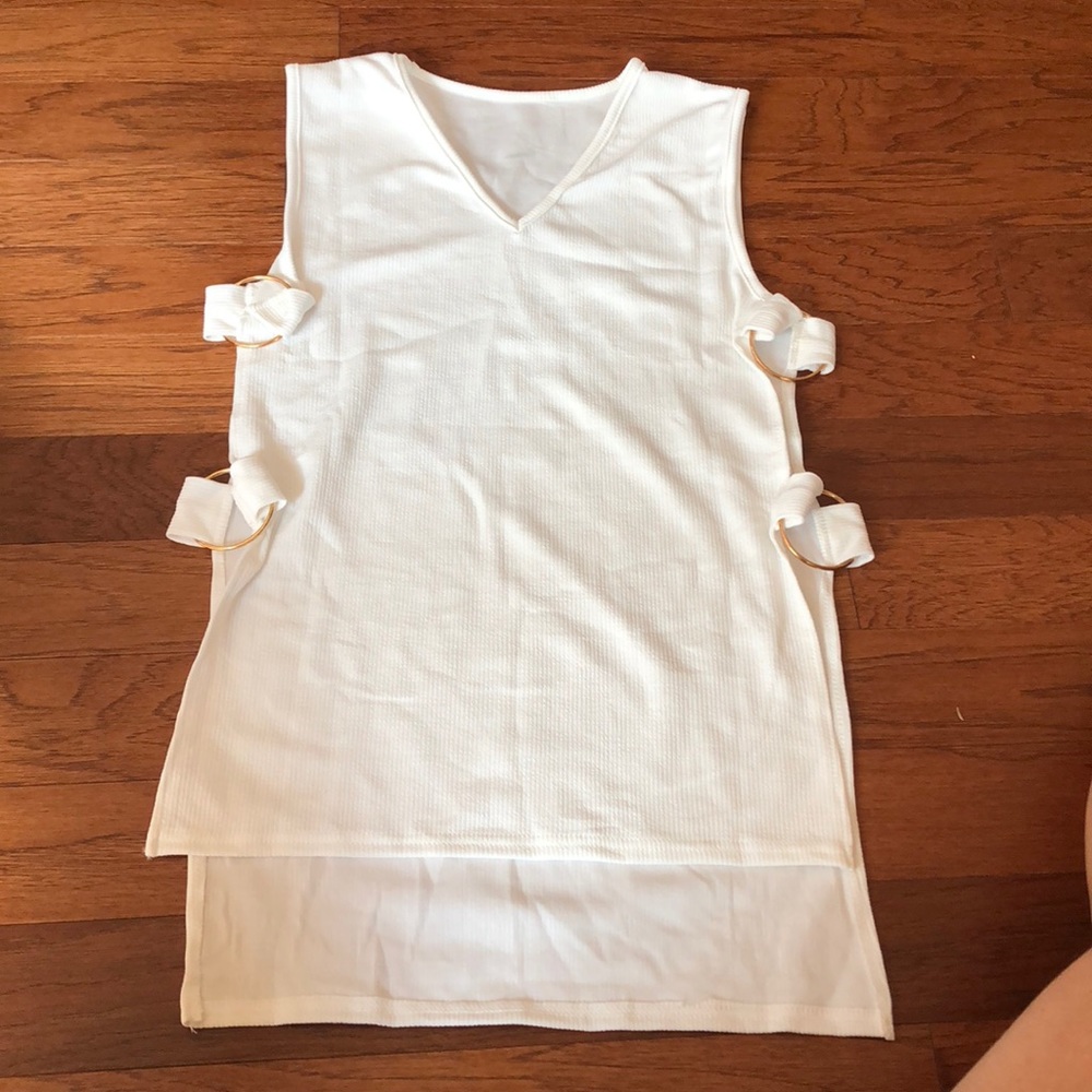 Adorable white top with side cut outs